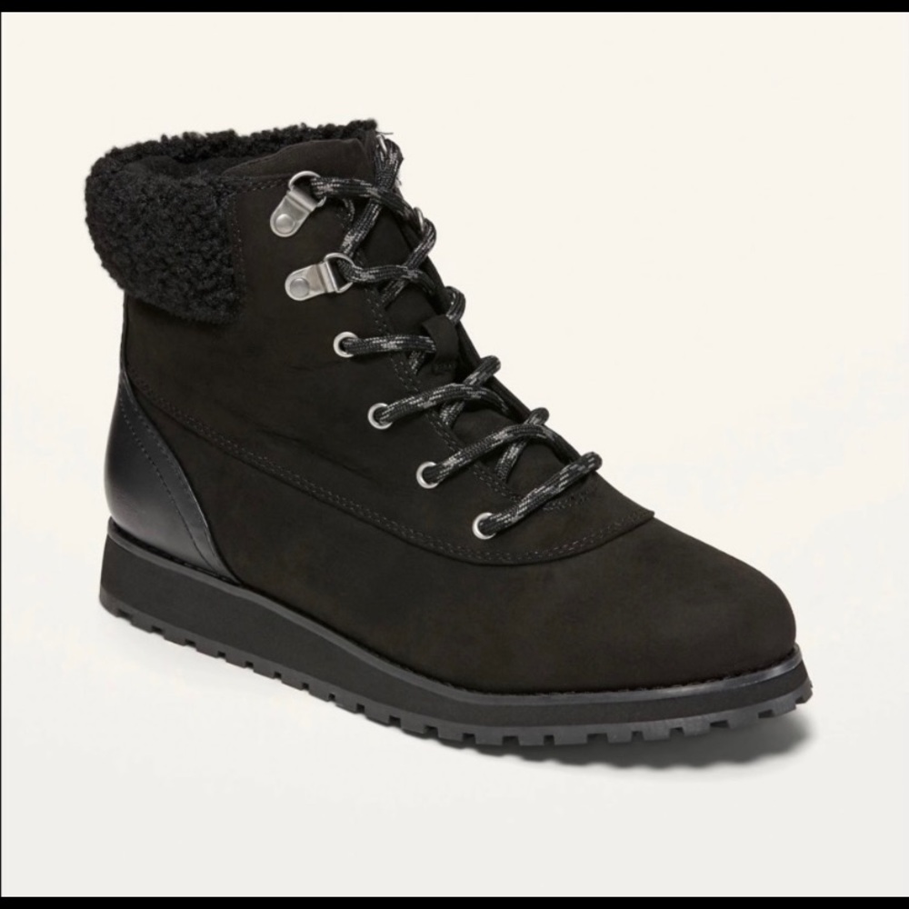 Old Navy Water Repellent Faux Suede Hiking Boots Size 9